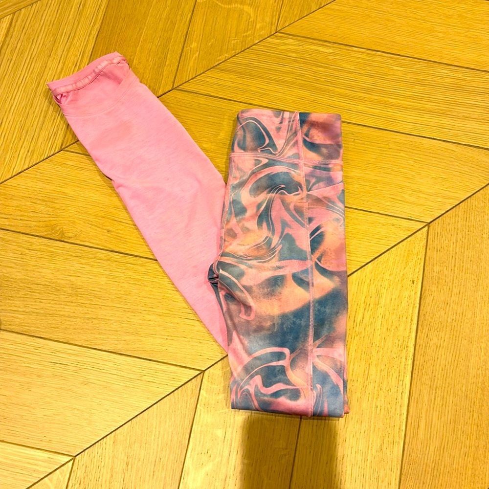 Athleta girl high rise stash your treasures tight size S(7)/top (6)
